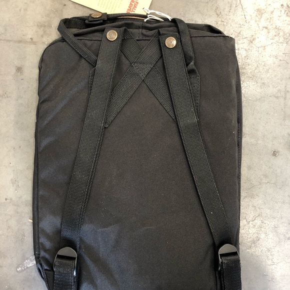 Fjallraven Kanken Backpack Color Black - Picture 4 of 7